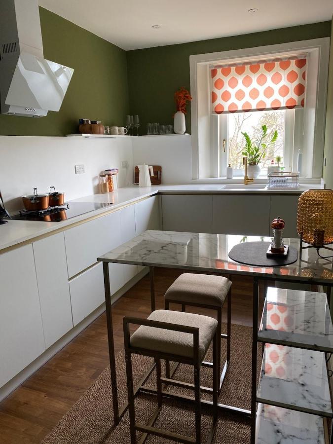 Arbroath Luxury Apartment In Mcm Style Exterior photo
